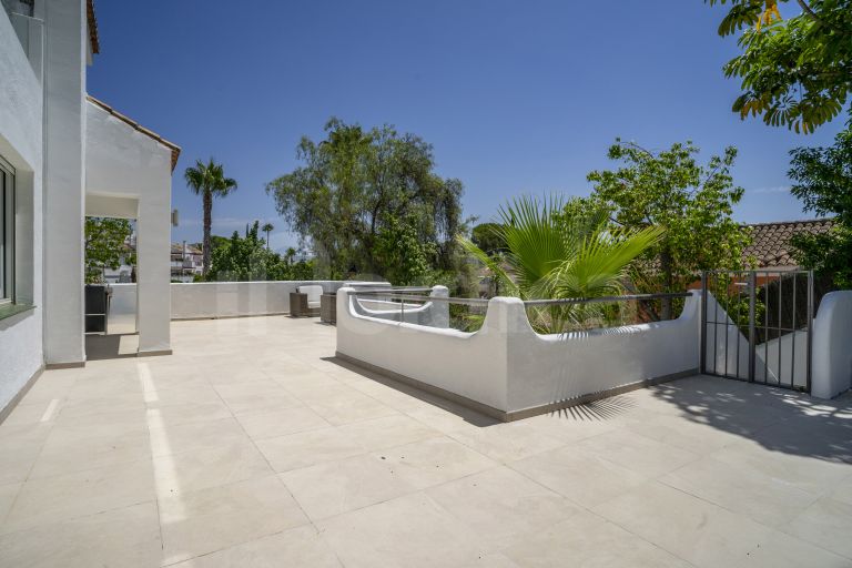 Villa till salu i Los Naranjos Hill Club