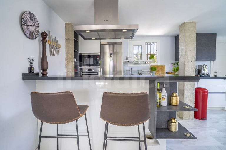 Villa till salu i Los Naranjos Hill Club