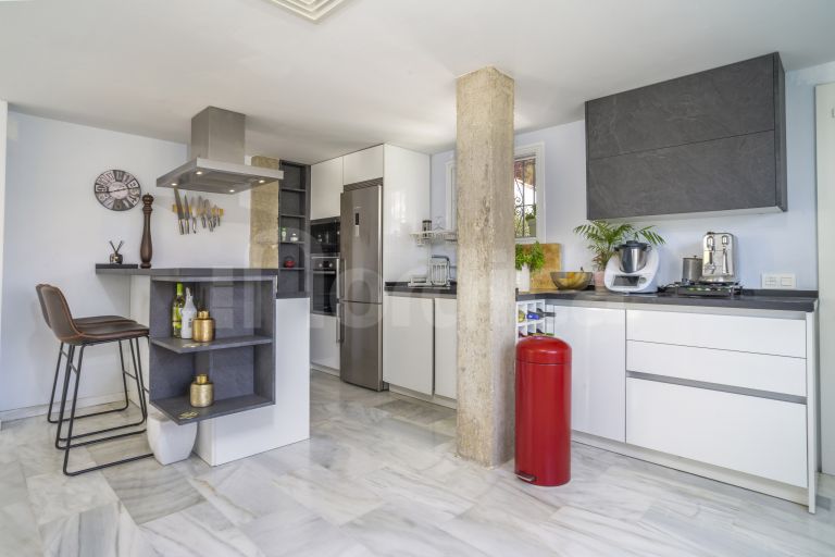 Villa till salu i Los Naranjos Hill Club