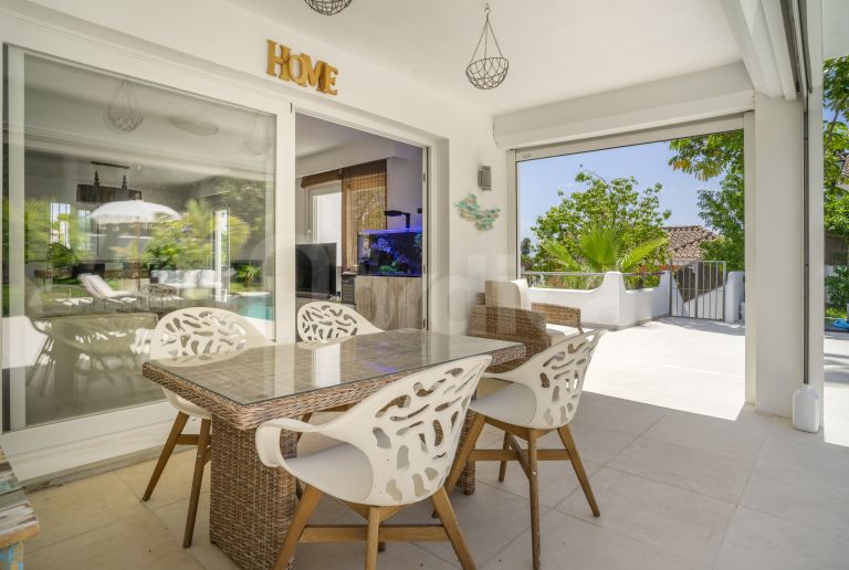 Villa till salu i Los Naranjos Hill Club