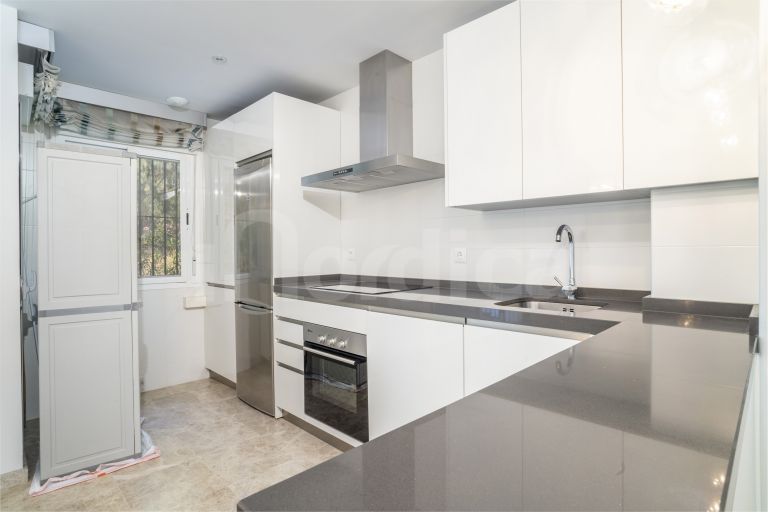 Ground Floor Apartment for sale in Los Naranjos de Marbella