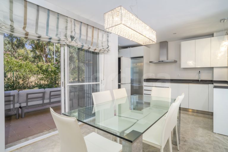 Ground Floor Apartment for sale in Los Naranjos de Marbella