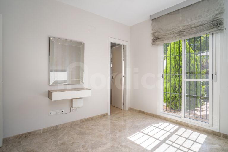 Ground Floor Apartment for sale in Los Naranjos de Marbella