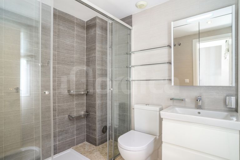 Ground Floor Apartment for sale in Los Naranjos de Marbella