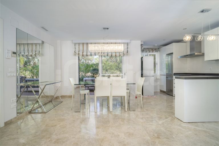 Ground Floor Apartment for sale in Los Naranjos de Marbella