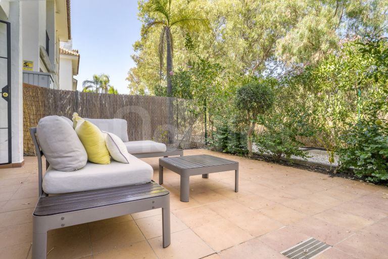 Ground Floor Apartment for sale in Los Naranjos de Marbella