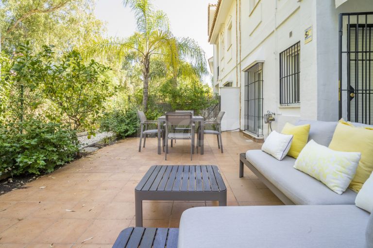 Ground Floor Apartment for sale in Los Naranjos de Marbella