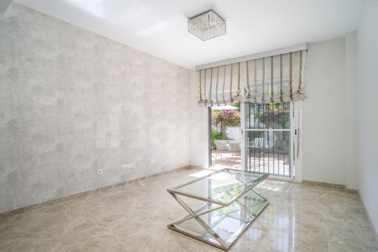 Ground Floor Apartment for sale in Los Naranjos de Marbella