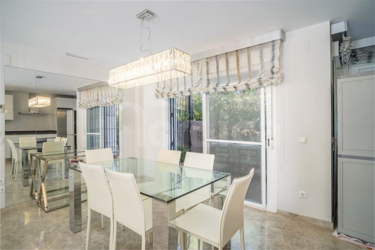 Ground Floor Apartment for sale in Los Naranjos de Marbella