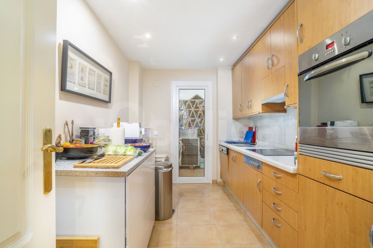 Apartment for sale in Cumbres del Rodeo