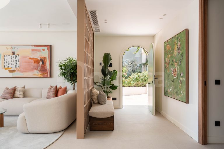 Semi Detached Villa for sale in El Oasis Club