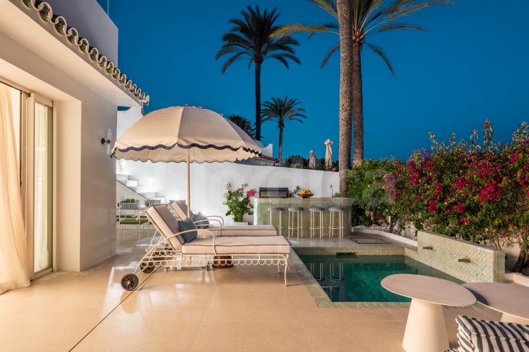 Semi Detached Villa for sale in El Oasis Club