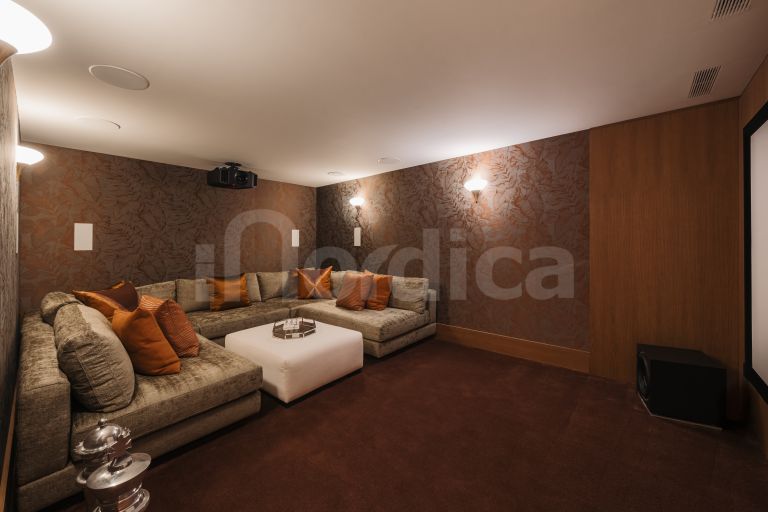 Villa for sale in El Herrojo