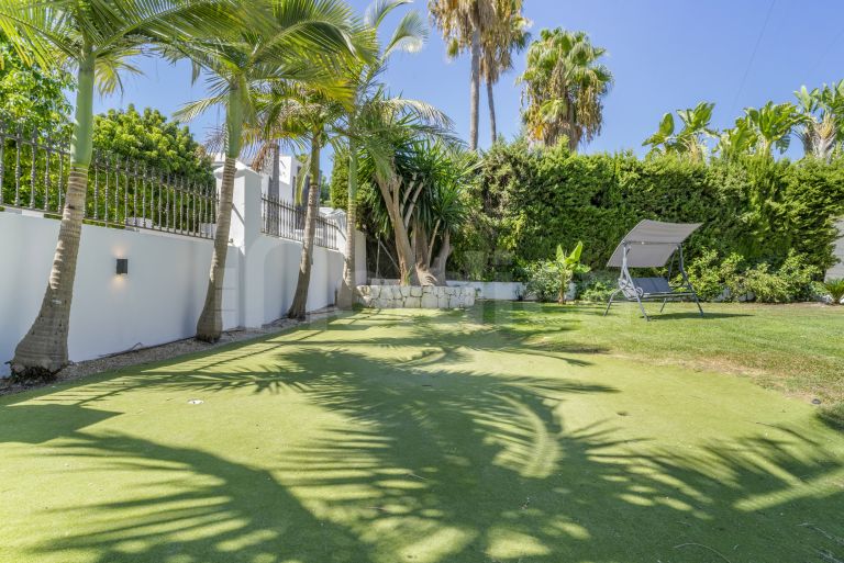 Villa till salu i Nueva Andalucia