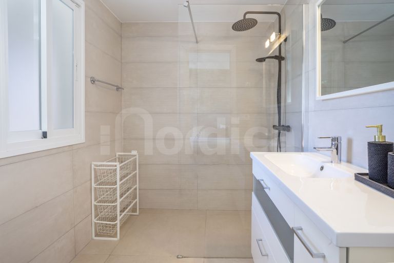 Villa till salu i Nueva Andalucia