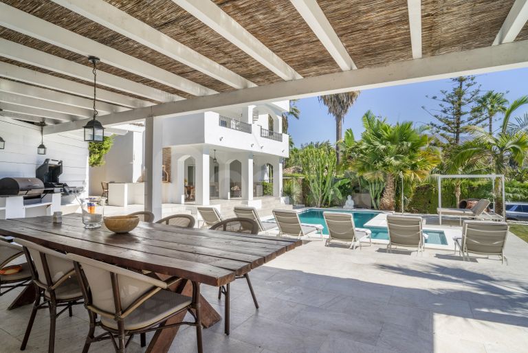 Villa till salu i Nueva Andalucia