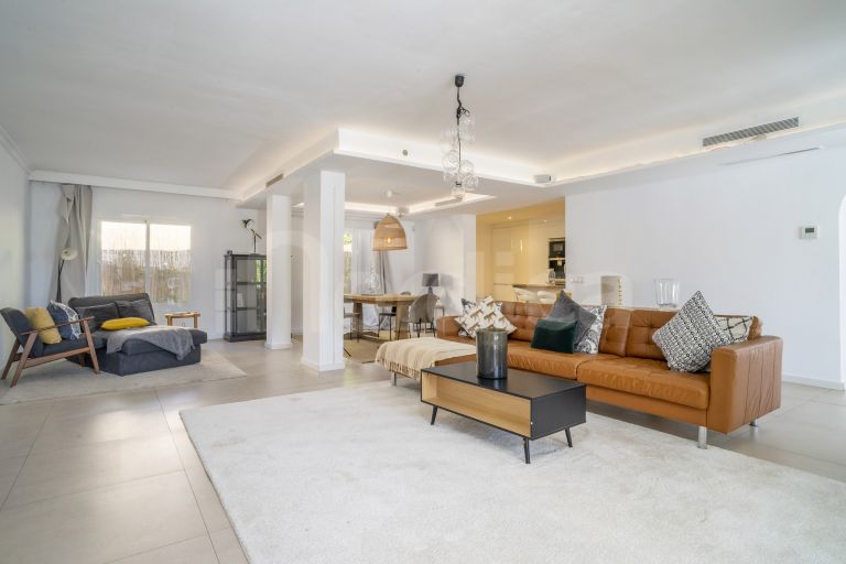 Villa till salu i Nueva Andalucia