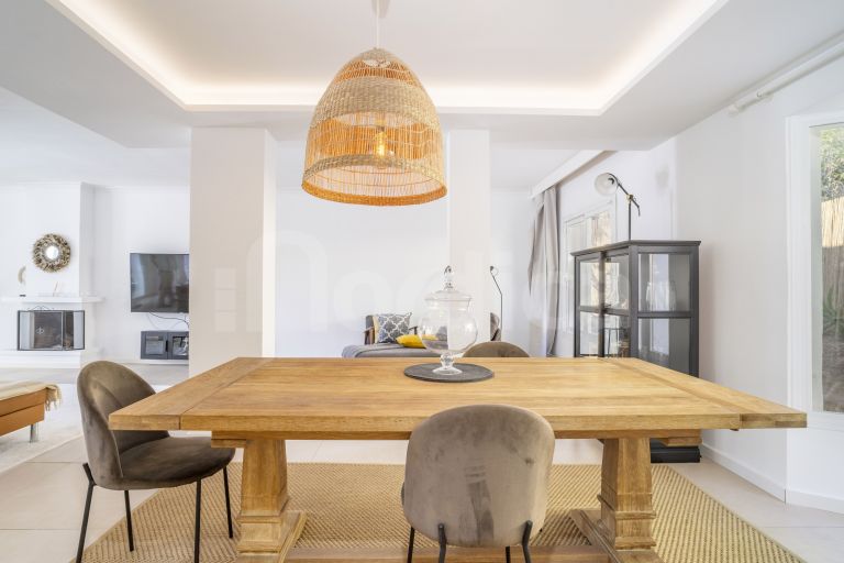 Villa till salu i Nueva Andalucia