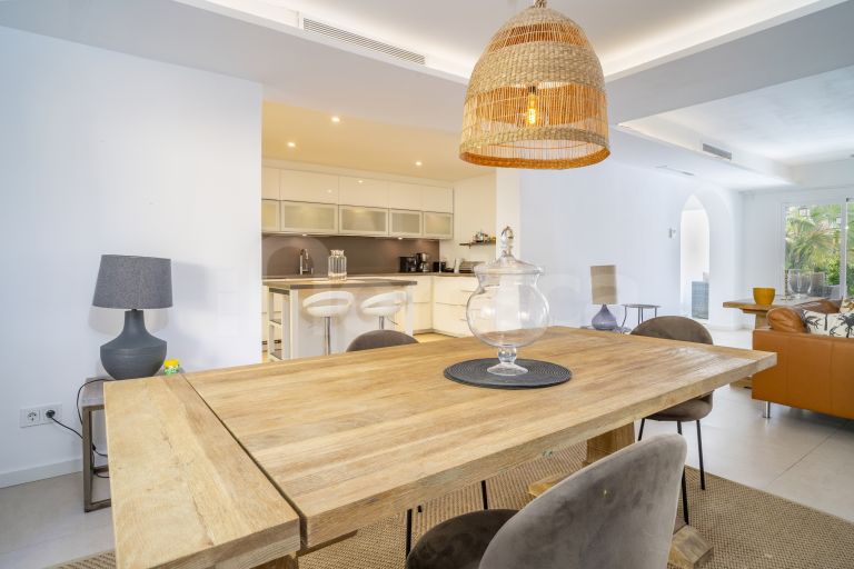 Villa till salu i Nueva Andalucia