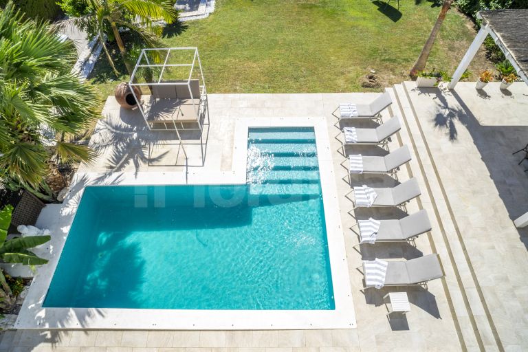 Villa till salu i Nueva Andalucia