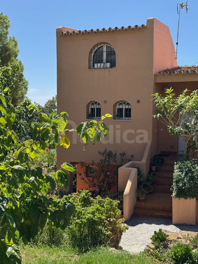 Ground Floor Apartment for sale in Seghers