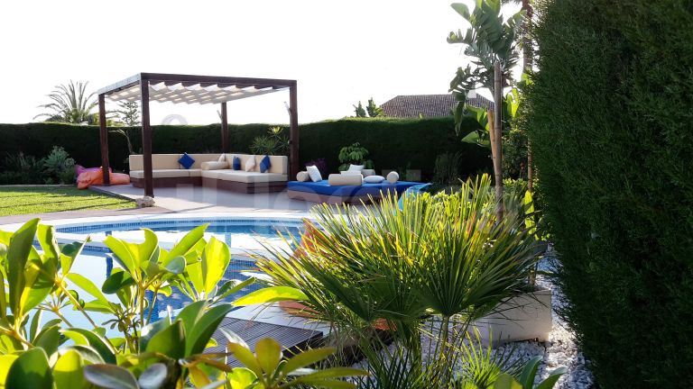 Villa for sale in Los Naranjos