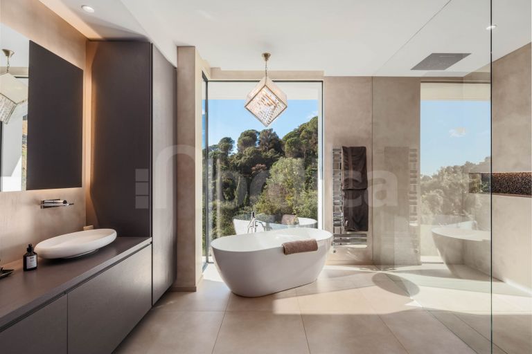 Villa for sale in El Madroñal