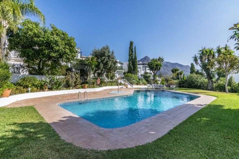 Maison de Ville a vendre à La Colina