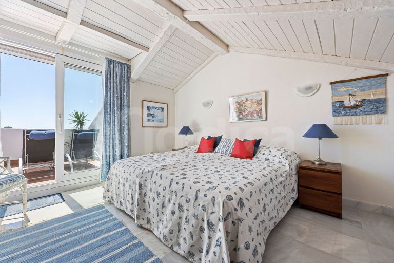 Duplex Penthouse for sale in Aloha Mirasierra