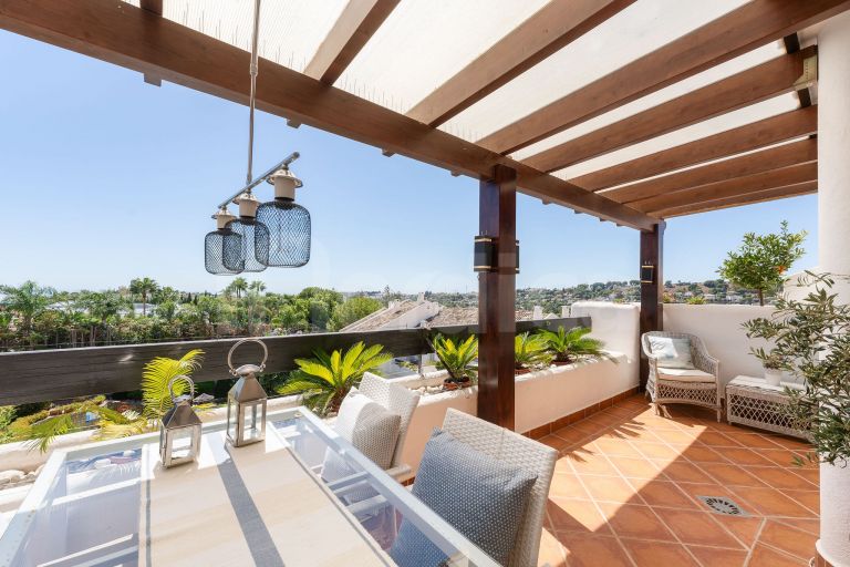 Duplex Penthouse for sale in Aloha Mirasierra