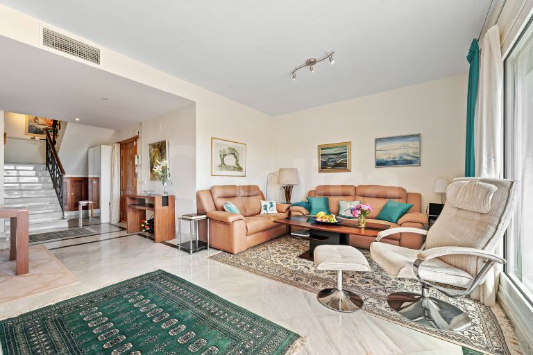 Duplex Penthouse for sale in Aloha Mirasierra