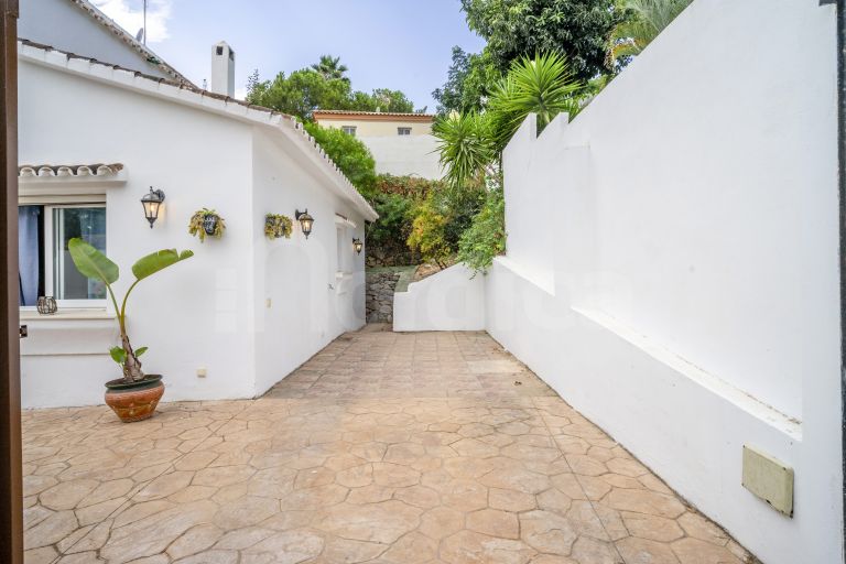 Villa for sale in La Campana