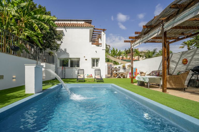 Villa for sale in La Campana