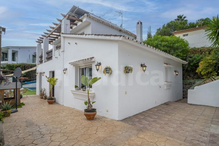 Villa for sale in La Campana