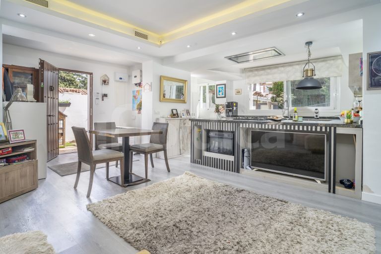 Villa for sale in La Campana