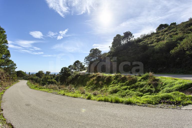 Plot for sale in Los Reales - Sierra Estepona