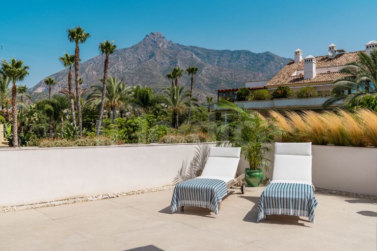 Penthouse for sale in Lomas del Rey