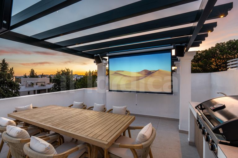 Duplex Penthouse for sale in Aloha Gardens