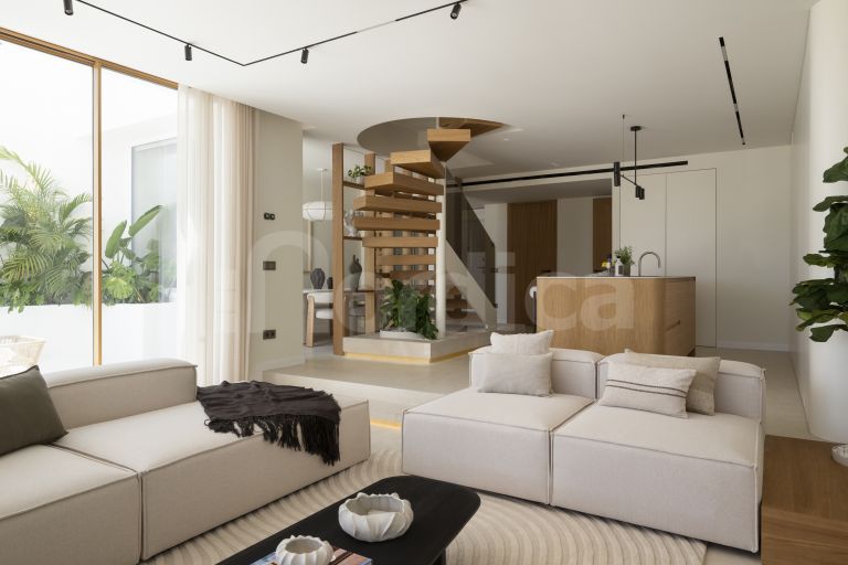 Town House for sale in Altos de Aloha