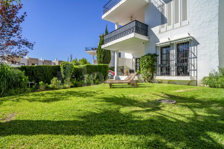 Ground Floor Apartment for sale in Las Cascadas