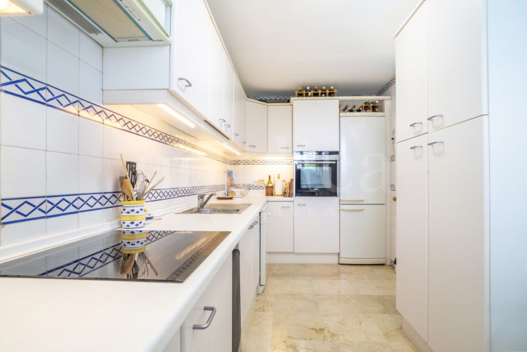 Apartment for sale in Guadalmina Alta