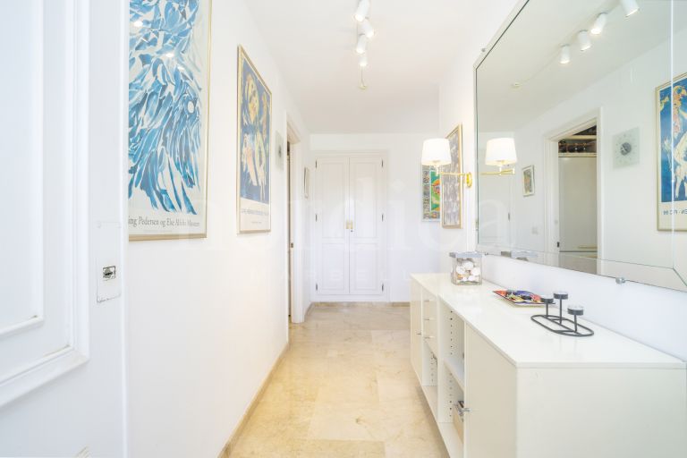 Apartment for sale in Guadalmina Alta