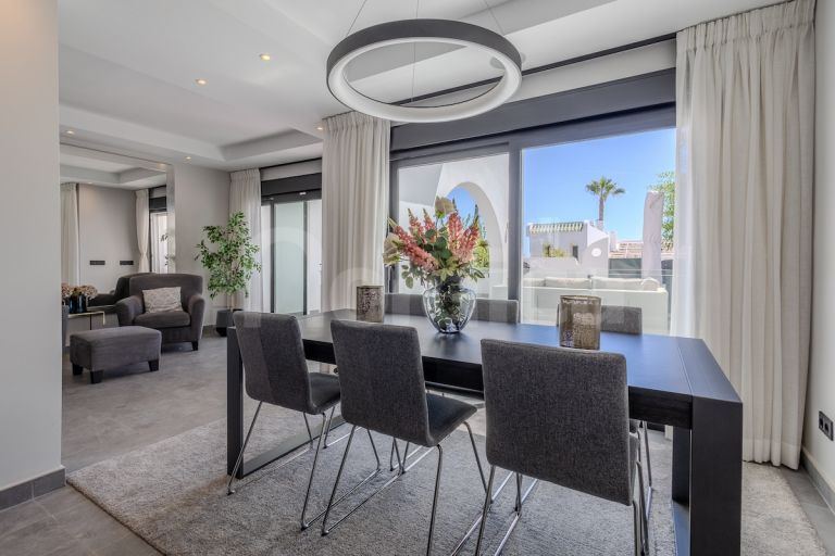 Town House for sale in La Colina