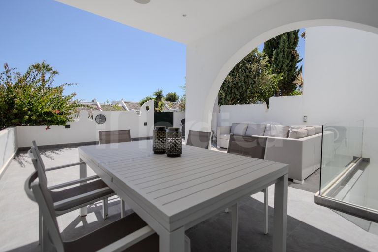 Town House for sale in La Colina