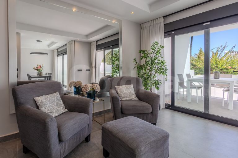 Town House for sale in La Colina