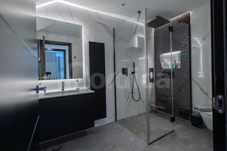 Town House for sale in La Colina