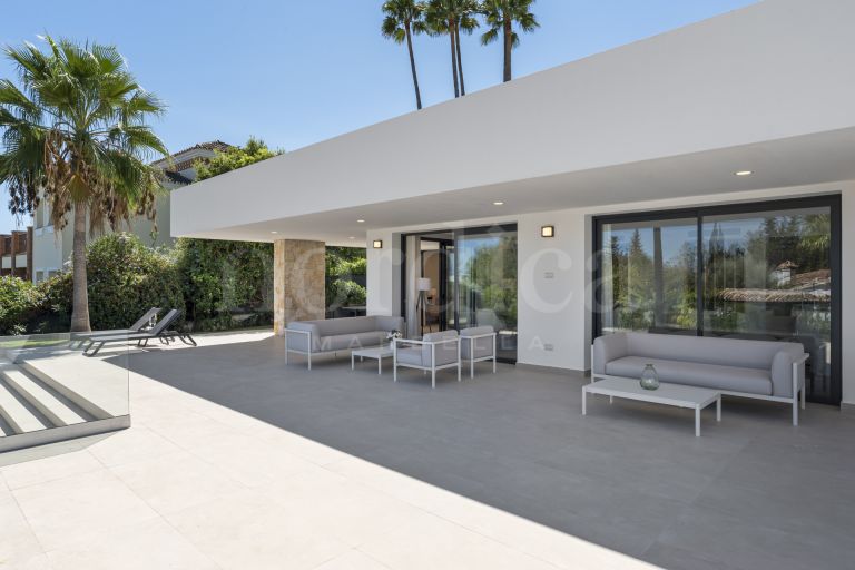 Villa en venta en Guadalmina Alta