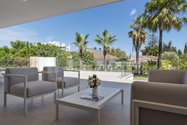 Villa en venta en Guadalmina Alta