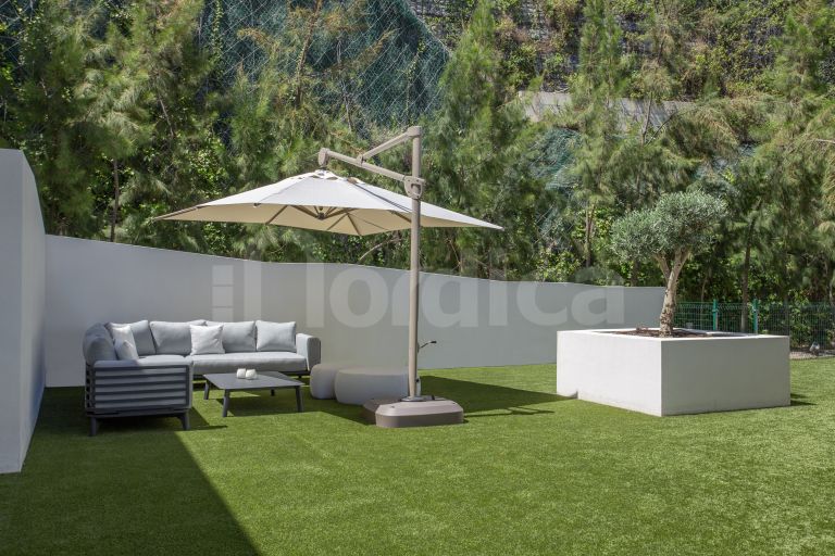 Lägenhet till salu i Marbella Hill Club