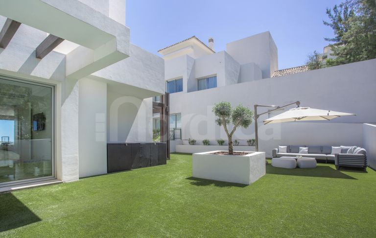 Lägenhet till salu i Marbella Hill Club